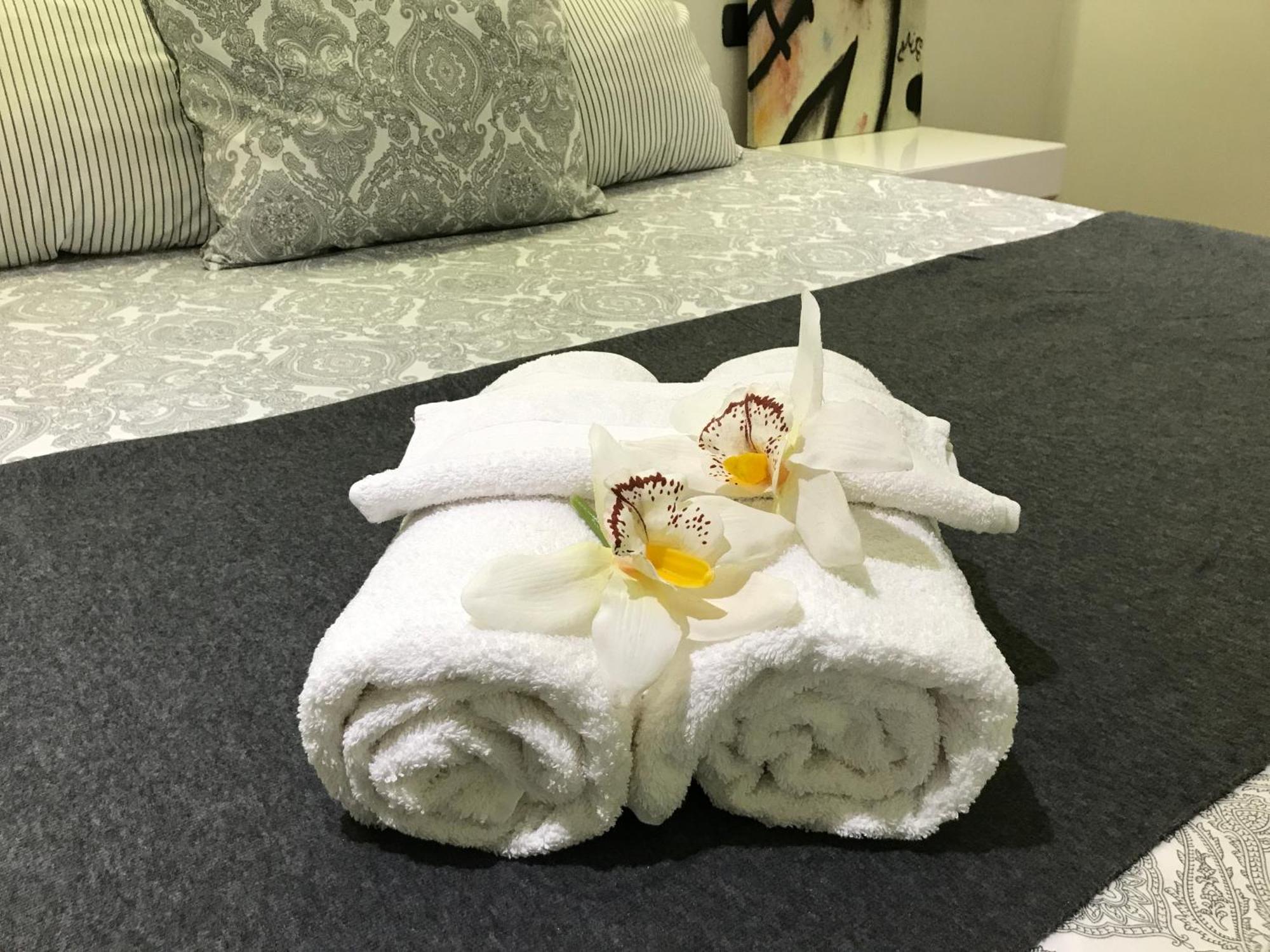 Luxury Descansotermal โอว์เรนเซ ภายนอก รูปภาพ